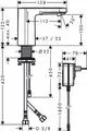 Diagramm eines hansgrohe Waschtischmischers mit elektronischen Komponenten. Es zeigt Maße, Anschlussdetails und die Anordnung von Wasserleitungen für die Installation.